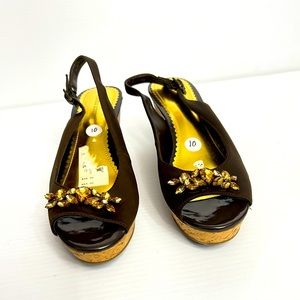 Laura Ashley Brown Peep toe wedge heels women size 9.5B